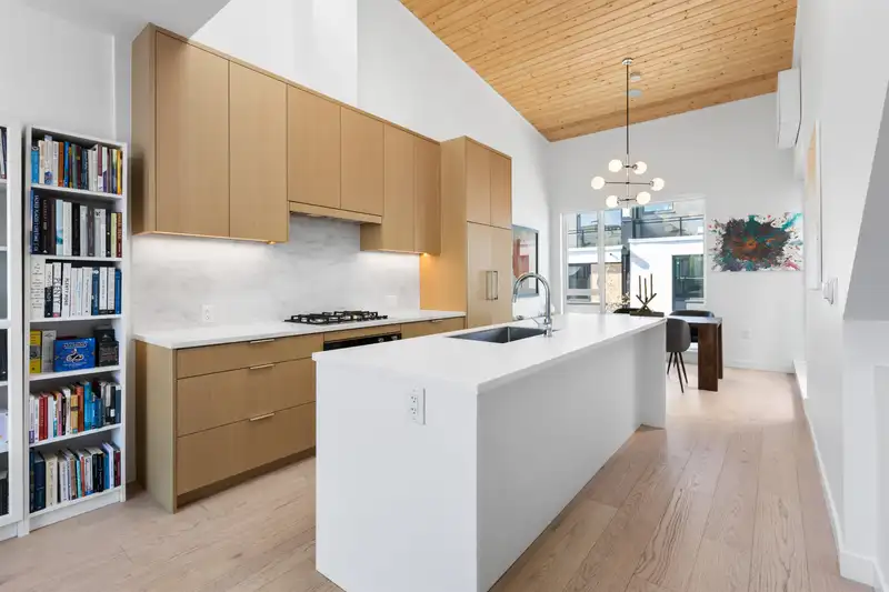 222 650 E 2ND STREET - photo 1 of 40