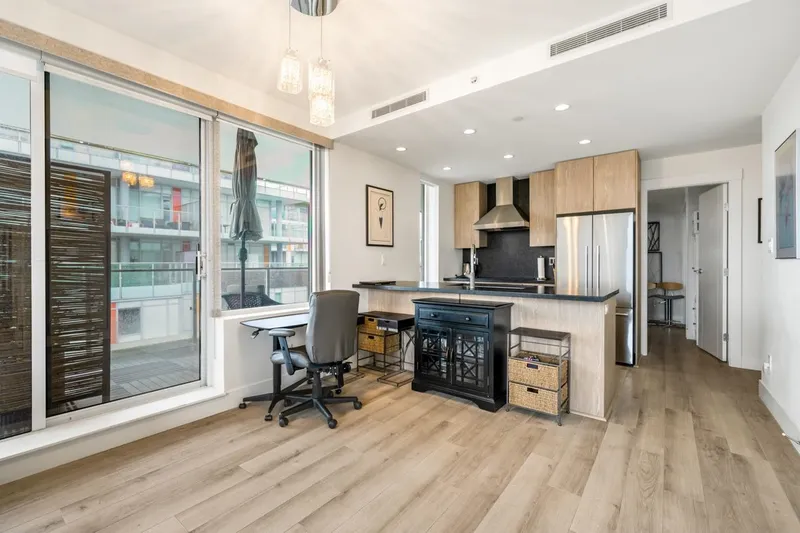 717 10788 NO. 5 ROAD - photo 3 of 20