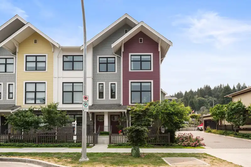 2803 ST GEORGE STREET - photo 4 of 39