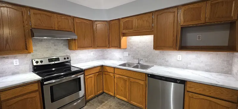 101 33090 GEORGE FERGUSON WAY - photo 4 of 25