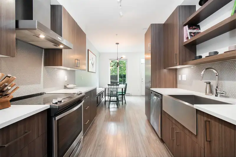 14 433 SEYMOUR RIVER PLACE - photo 3 of 40