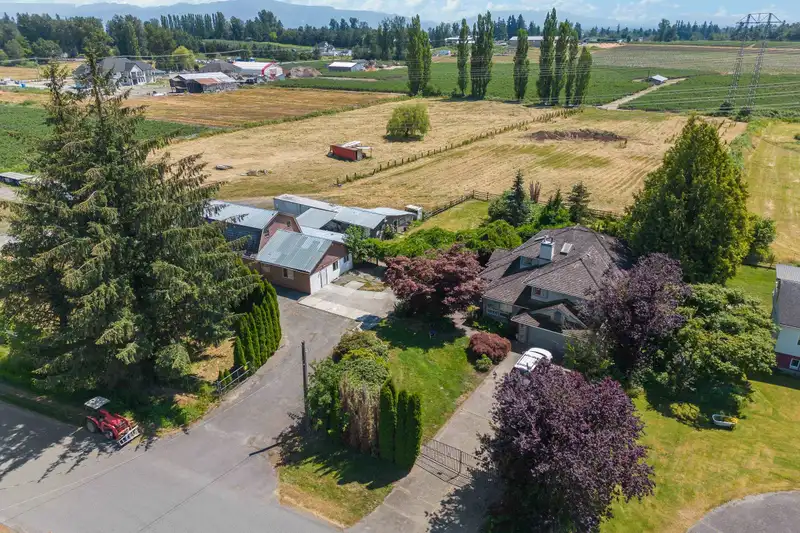 28636 RANCH AVENUE - photo 4 of 40