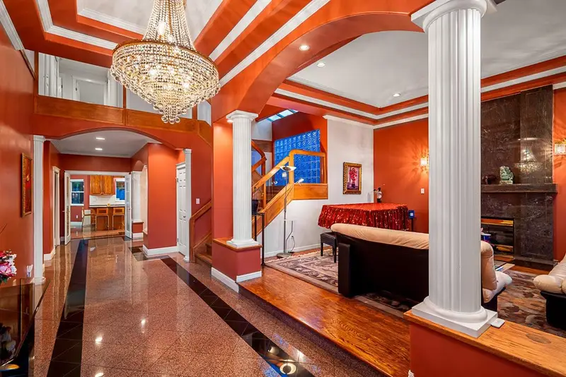 2768 SOUTHCREST DRIVE - photo 2 of 18