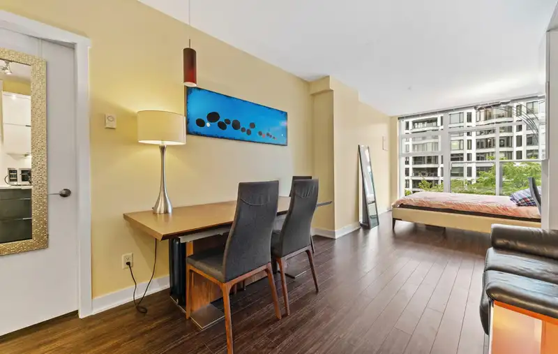 515 1777 W 7TH AVENUE - photo 3 of 14