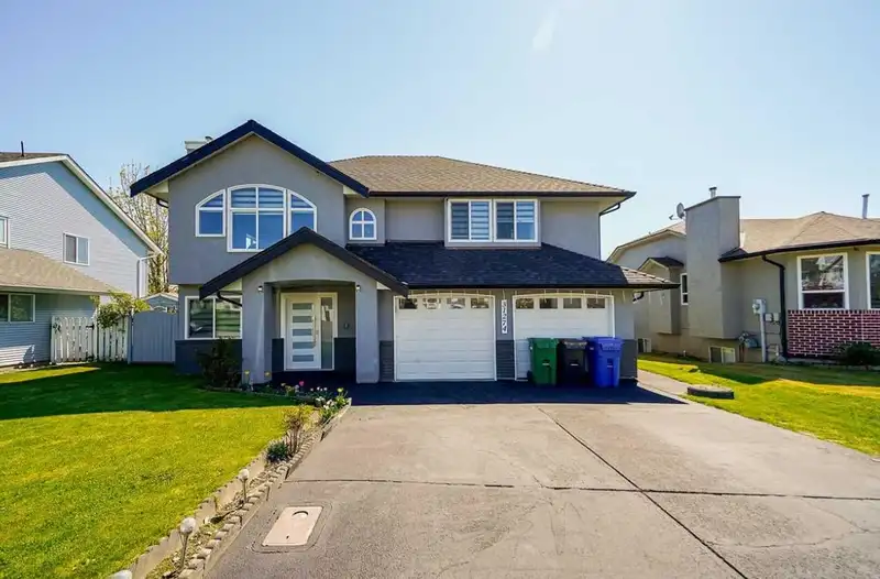 31274 WAGNER DRIVE - photo 2 of 40