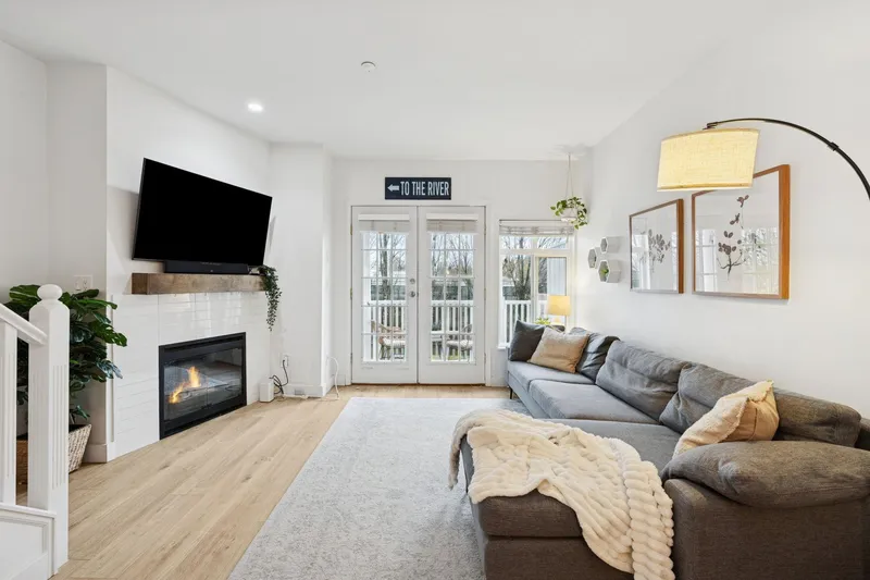 8528 LIGHTHOUSE WAY - photo 3 of 25