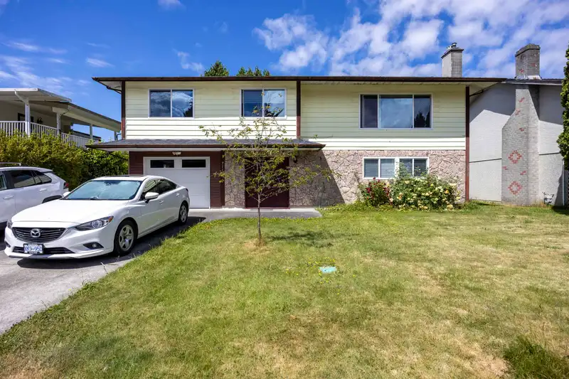 7111 CAVELIER COURT - photo 1 of 40