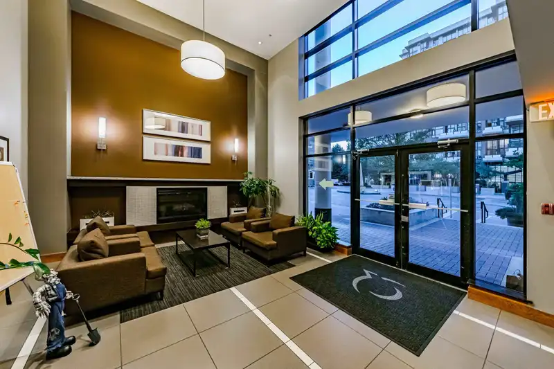 1508 1 RENAISSANCE SQUARE - photo 4 of 32