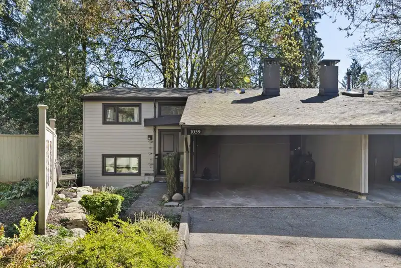 1059 HERITAGE BOULEVARD - photo 2 of 21