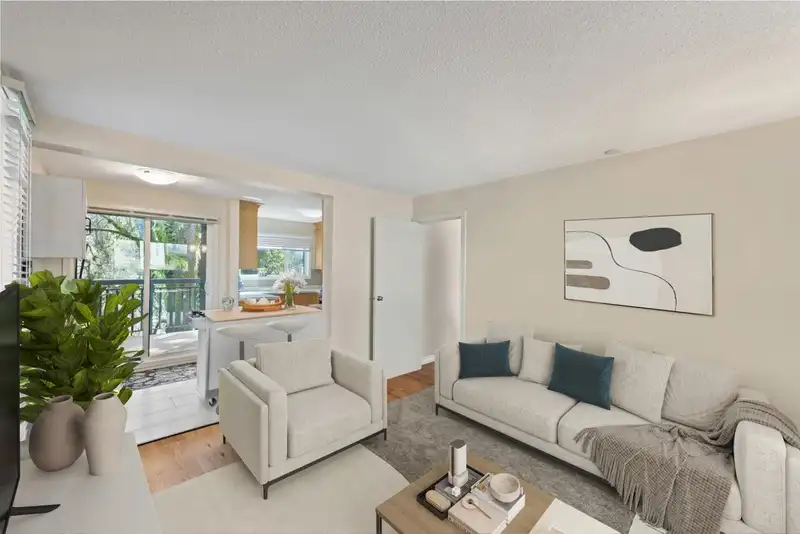 1059 HERITAGE BOULEVARD - photo 4 of 21