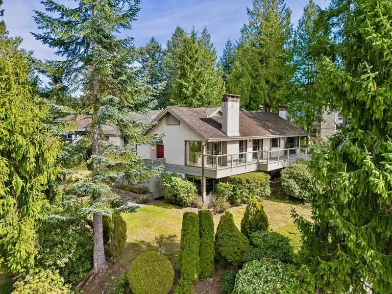4724 WOODBURN COURT - photo 1 of 32