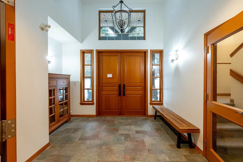 3012 ALPINE CRESCENT - photo 3 of 25