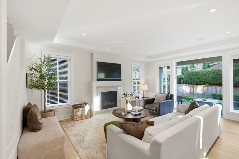 12978 15A AVENUE - photo 1 of 25