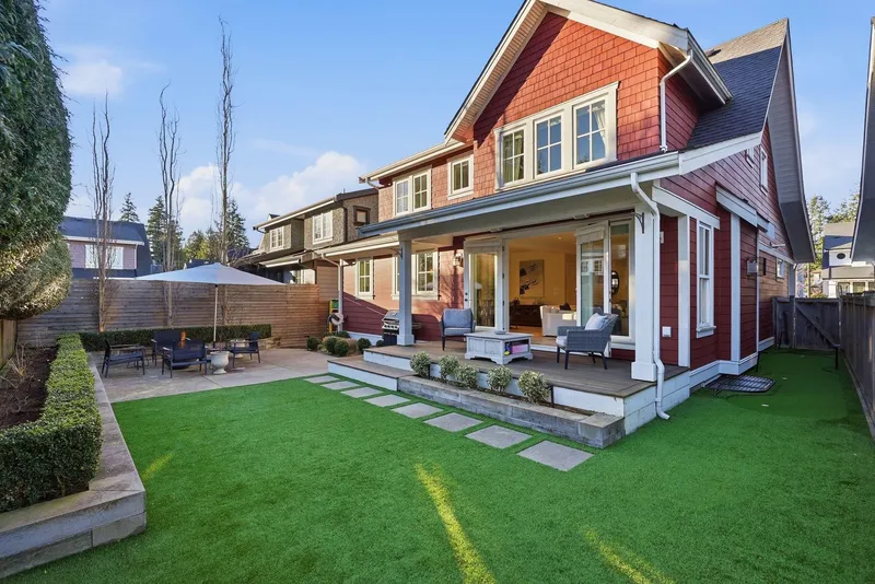 12978 15A AVENUE - photo 4 of 25