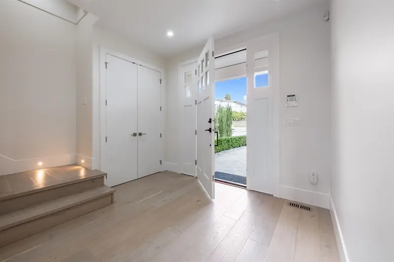 6220 LOCHDALE STREET - photo 2 of 25