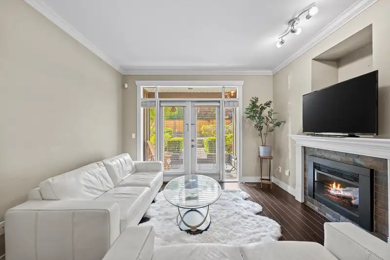 103 15368 17A AVENUE - photo 2 of 22