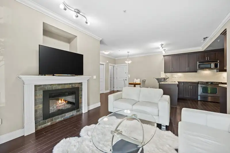 103 15368 17A AVENUE - photo 4 of 22