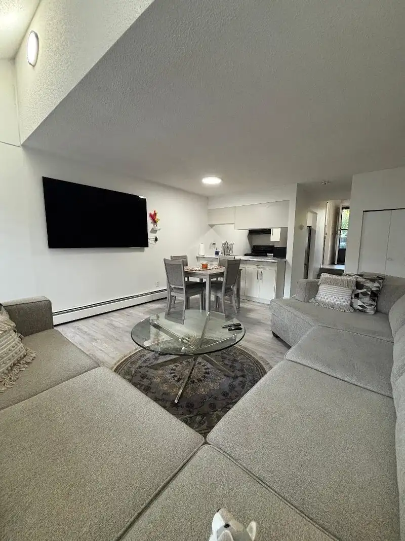 58 17710 60 AVENUE - photo 4 of 24