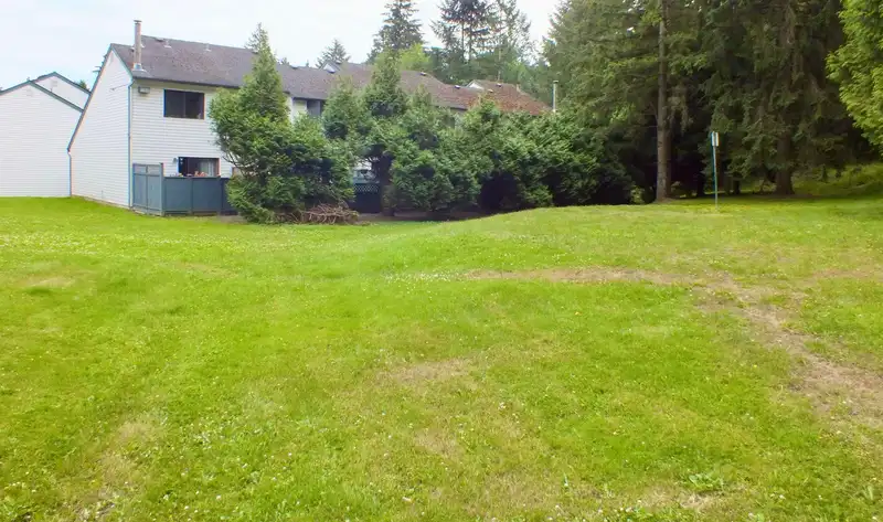 212 13632 67 AVENUE - photo 1 of 15