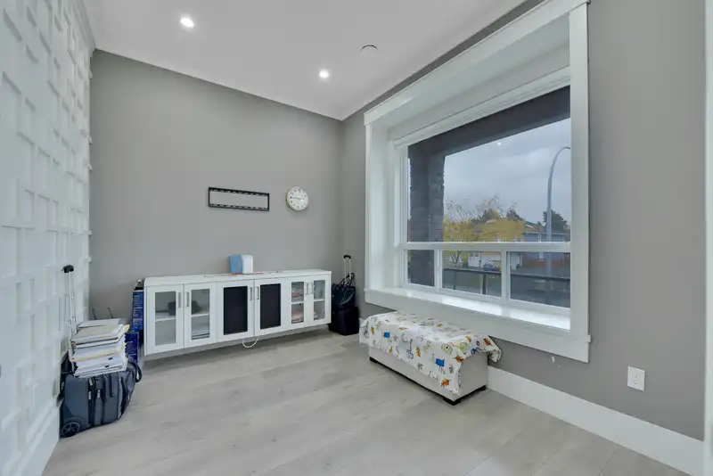 6691 121A STREET STREET - photo 2 of 40