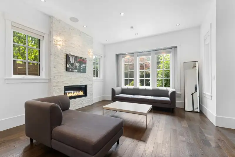 4303 W 12TH AVENUE - photo 3 of 34