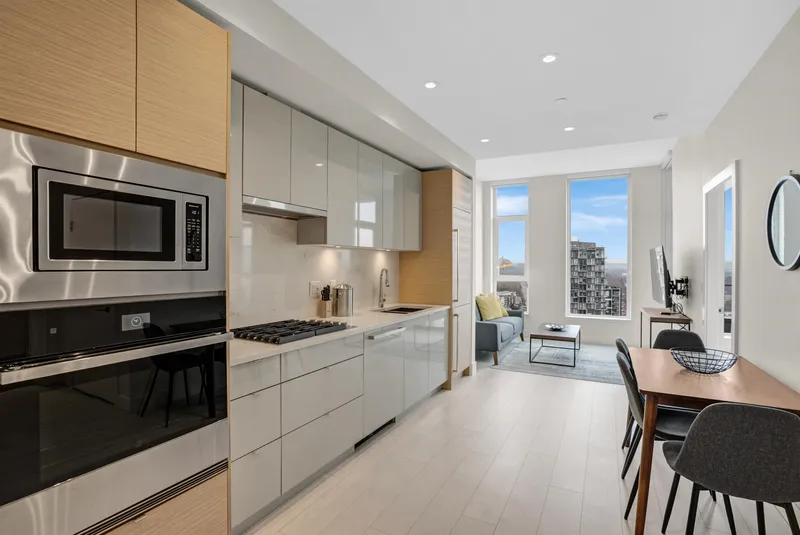 2308 3438 SAWMILL CRESCENT - photo 2 of 25