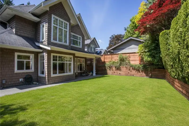 6417 PITT STREET - photo 1 of 33