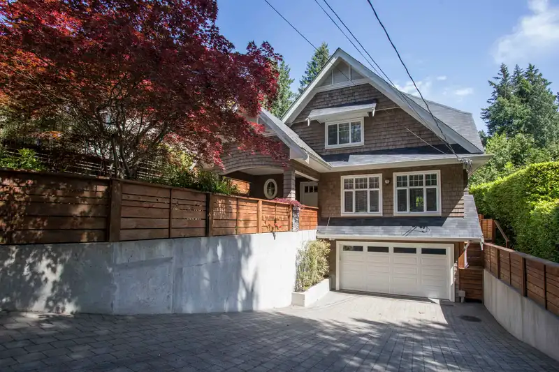 6417 PITT STREET - photo 3 of 33