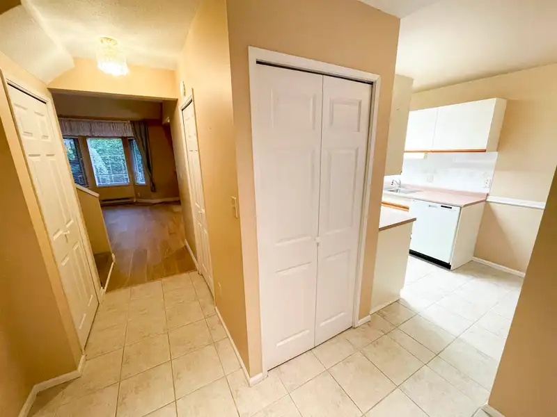 3 10074 154 STREET - photo 3 of 21