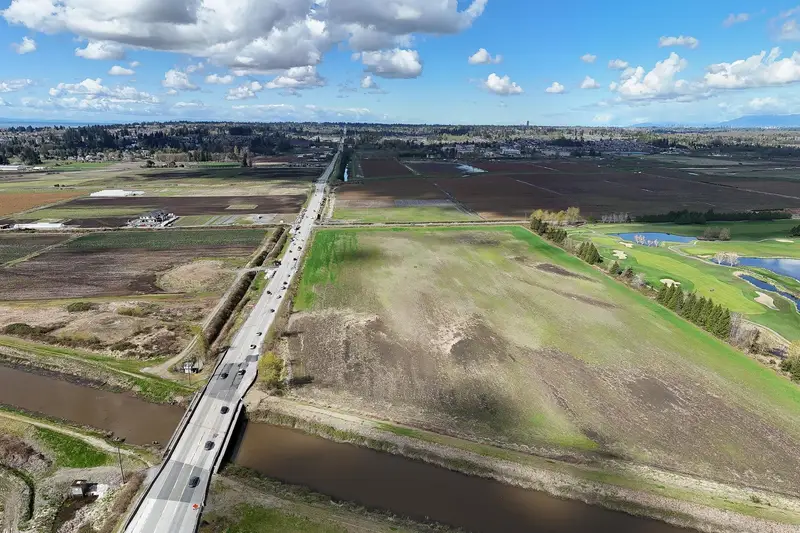 6436 160 STREET - photo 4 of 5