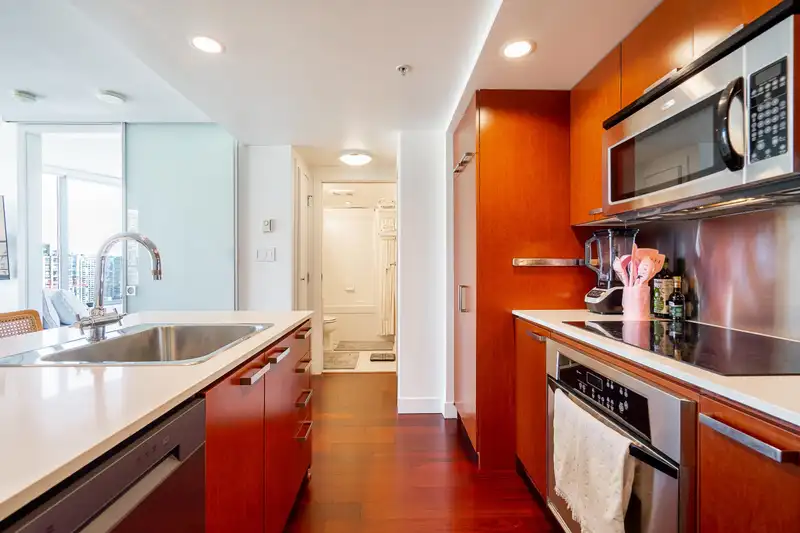 2206 1255 SEYMOUR STREET - photo 3 of 28