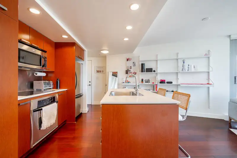 2206 1255 SEYMOUR STREET - photo 4 of 28