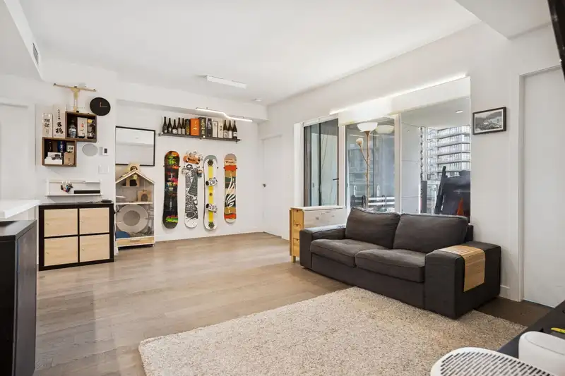 413 6811 PEARSON WAY - photo 2 of 39