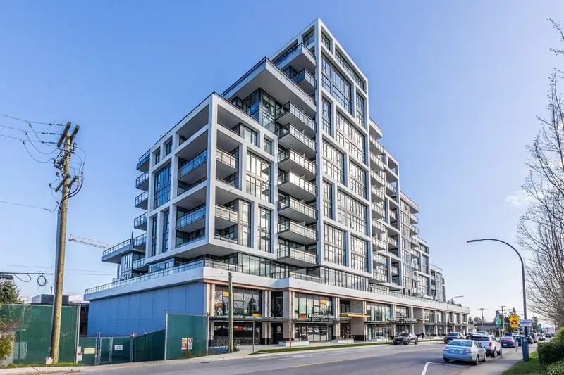 416 1526 FINLAY STREET - photo 2 of 25