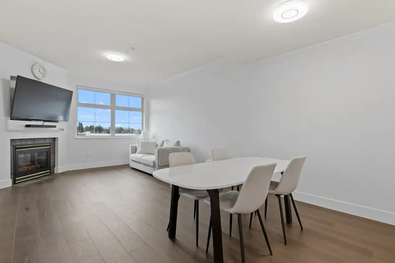 411 15210 GUILDFORD DRIVE - photo 3 of 25