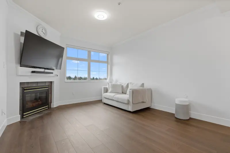 411 15210 GUILDFORD DRIVE - photo 4 of 25