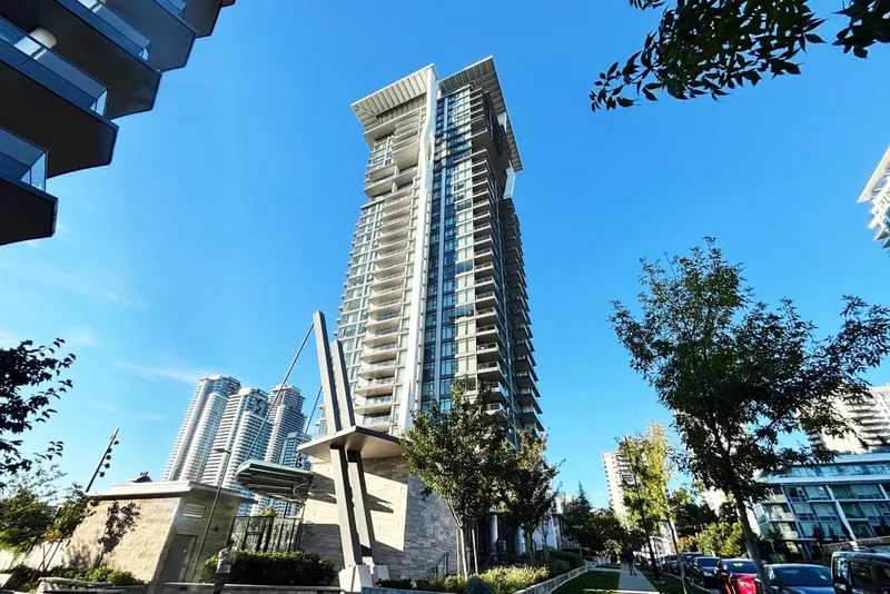 1707 450 WESTVIEW STREET - photo 1 of 25