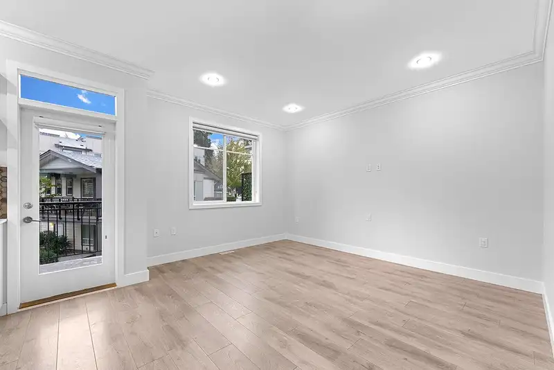 18 15633 MOUNTAIN VIEW DRIVE - photo 2 of 10