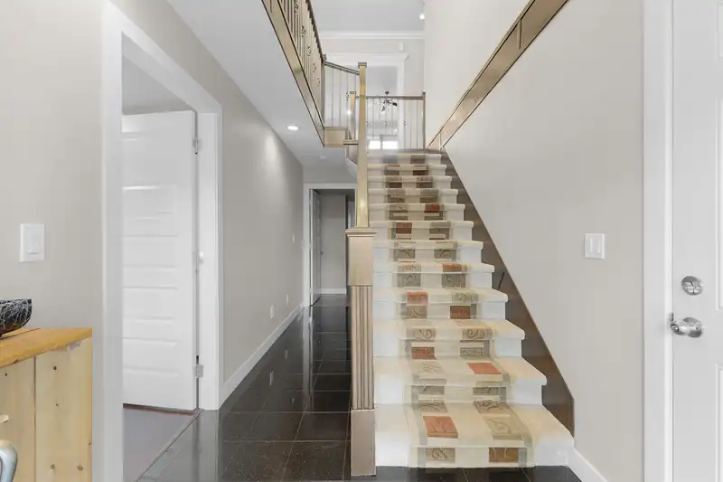 32460 MITCHELL AVENUE - photo 3 of 24