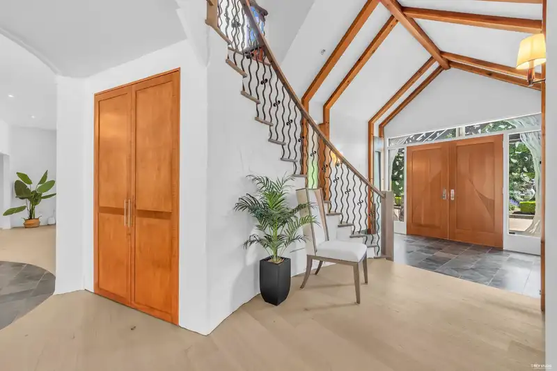 3007 SUNNYSIDE ROAD - photo 4 of 40