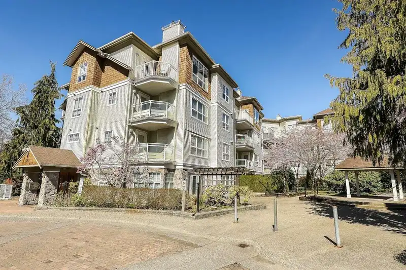 204 10188 155 STREET - photo 1 of 29