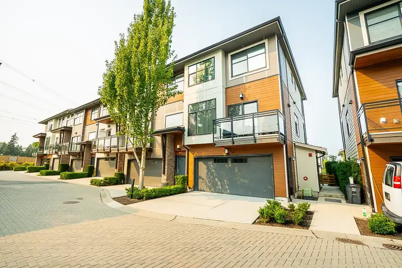 28 2687 158 STREET - photo 1 of 40