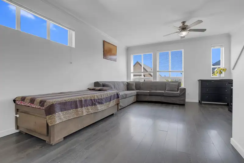 96 14555 68 AVENUE - photo 2 of 23