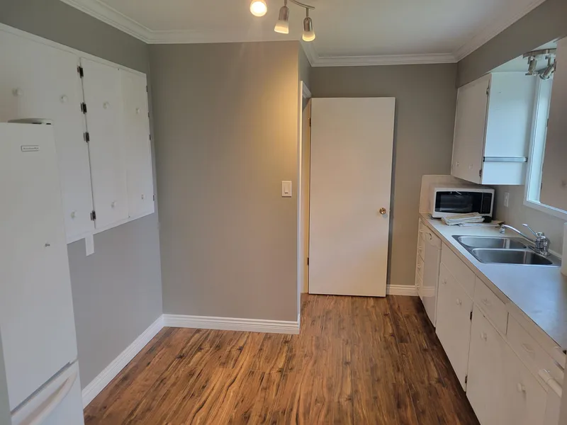 8525 HOWARD CRESCENT - photo 4 of 13