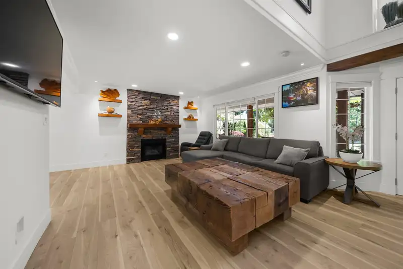 28675 98 AVENUE - photo 3 of 40