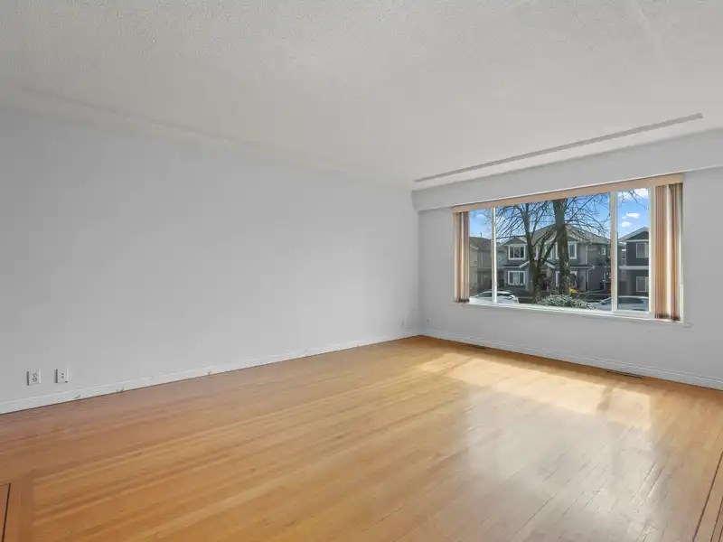 3369 PRICE STREET - photo 4 of 31