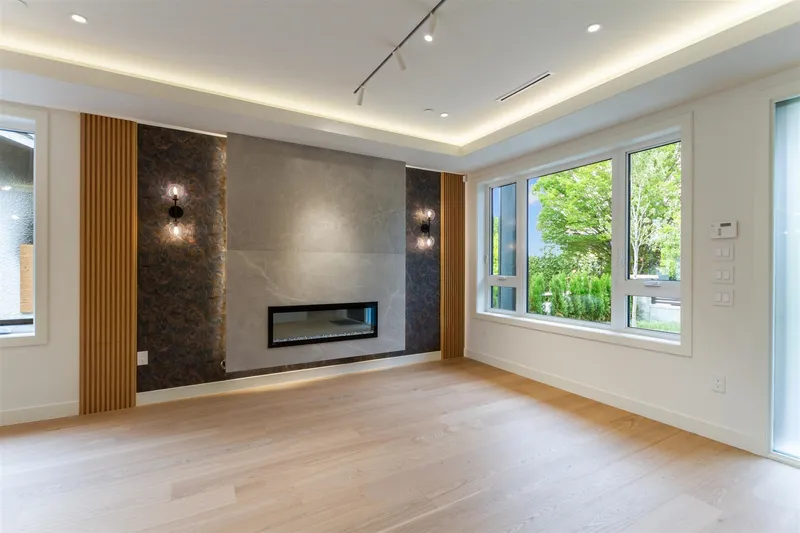 2022 NANTON AVENUE - photo 3 of 22