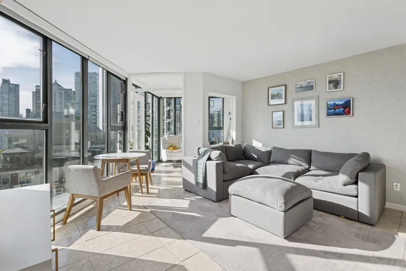 1502 1155 HOMER STREET - photo 1 of 21