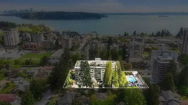 212 1425 ESQUIMALT AVENUE - photo 2 of 24