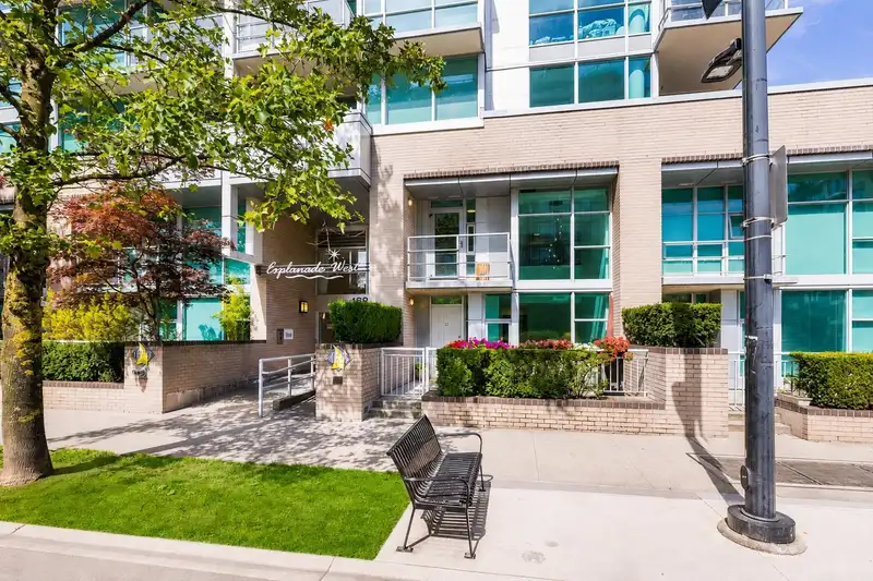 TH8 168 E ESPLANADE AVENUE - photo 3 of 30